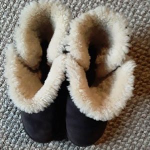 BearPaw booties 🐻